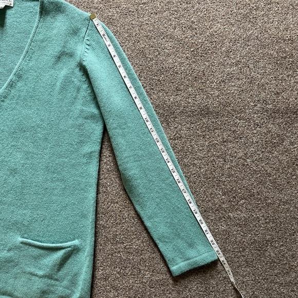 Sutton Studios Bloomingdale’s 100% Cashmere Teal V Neck Cardigan Sweater Small - Picture 11 of 12